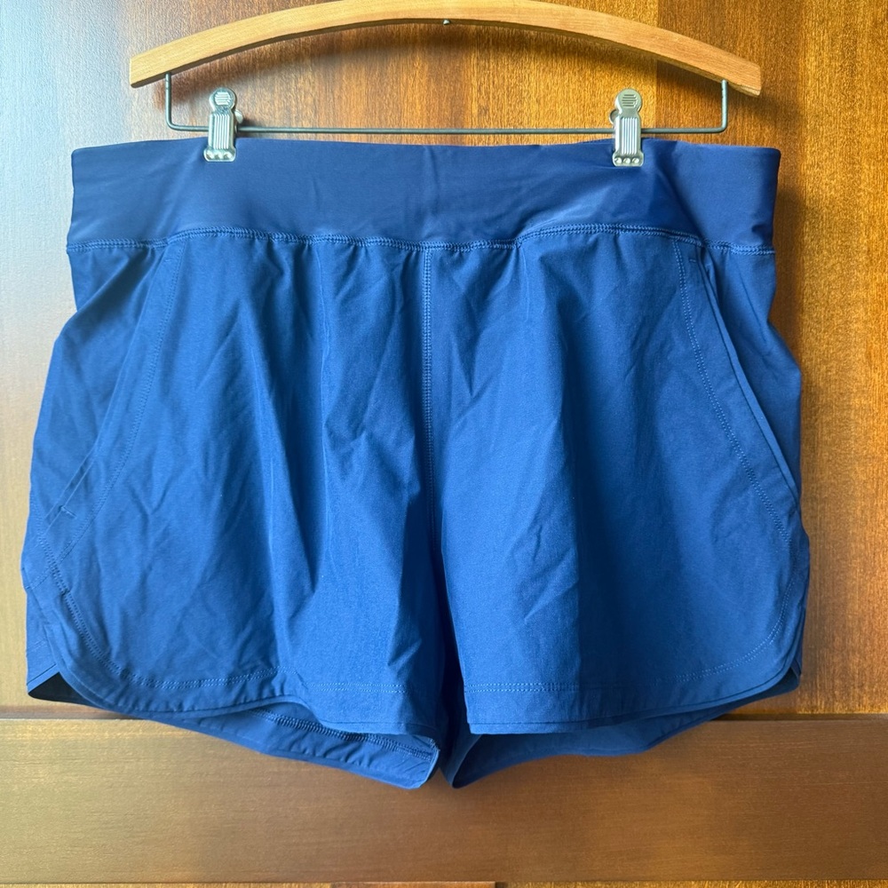 Women’s Lands’ End Deep Sea Navy SunShade Board Shorts with Panty Size 14